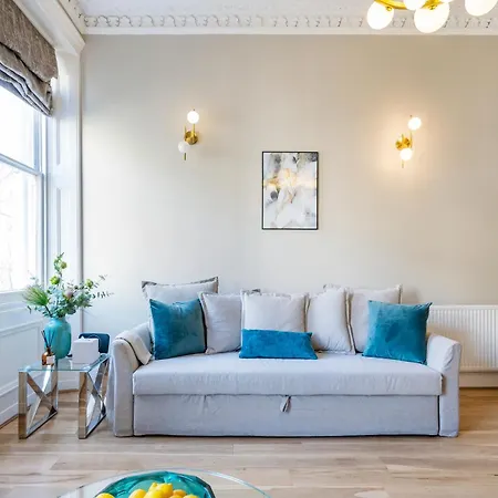 Hyde Park Apartment *