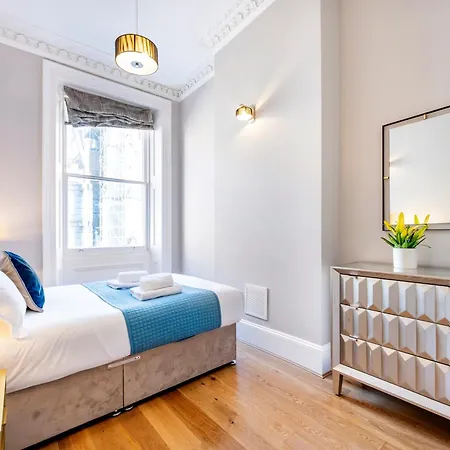 Hyde Park Apartment