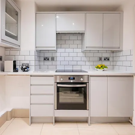 Hyde Park Apartment *