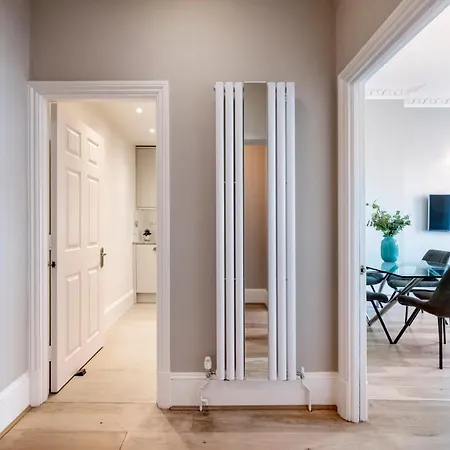 Apartment Hyde Park London