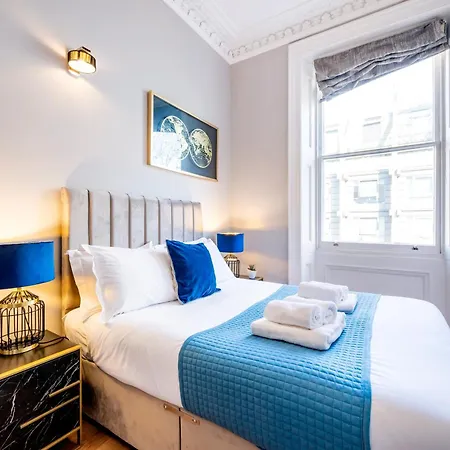 Hyde Park Apartment