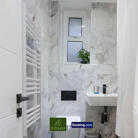 2 Bedroom By Arhouse Short Lets & Serviced Oxford St With Free Wifi 아파트 런던