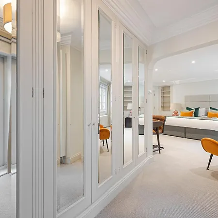 Luxury 3-Bedroom Stay In Belgravia With Private Parking And Ac London