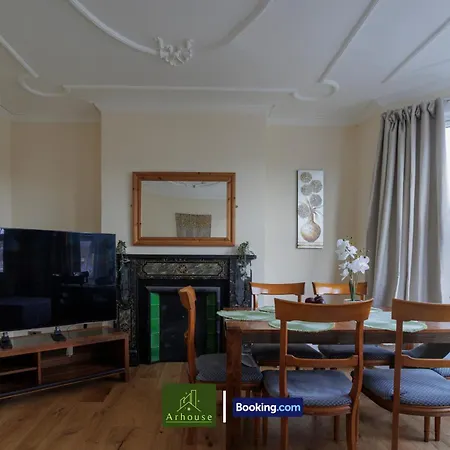 Apartment 3 Bedroom By Arhouse Short Lets & Serviced Kensal Rise With Free Wifi & Free Parking London