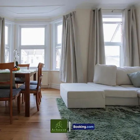3 Bedroom By Arhouse Short Lets & Serviced Kensal Rise With Free Wifi & Free Parking Apartment London