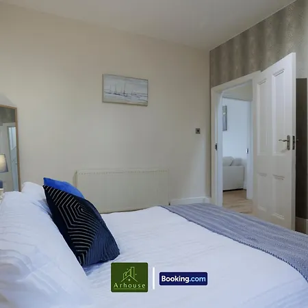 Apartment 3 Bedroom By Arhouse Short Lets & Serviced Kensal Rise With Free Wifi & Free Parking