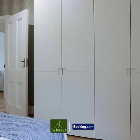 3 Bedroom By Arhouse Short Lets & Serviced Kensal Rise With Free Wifi & Free Parking * London