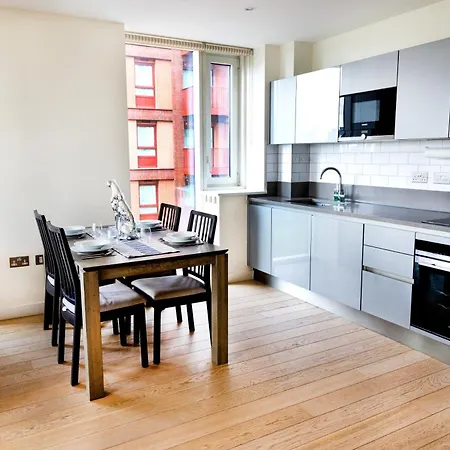 The Place- Greenwich 2-Bed Flat London