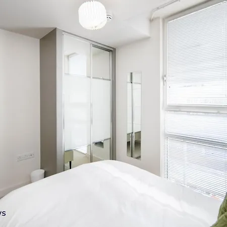 Apartment 5 Mins Walk To Moorgate, Tranquil Retreat