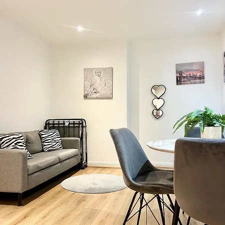 Kensington In Apartment *