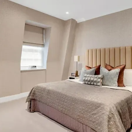 Appartement 4 Bedrooms Of Comfort And Style In *