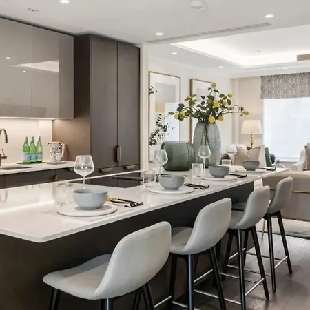 Appartement 4 Bedrooms Of Comfort And Style In *