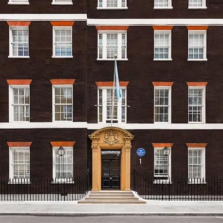 4 Bedrooms Of Comfort And Style In * Londres