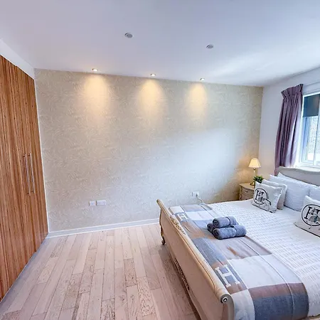 Ample 3-bedroom Flat With Lift In Kings Cross, Islington Apartment London