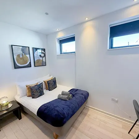 Ample 3-bedroom Flat With Lift In Kings Cross, Islington Apartment London