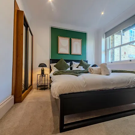 Soho - Piccadilly Circus Modern One Bedroom Flat Apartment