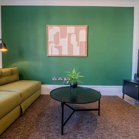 Soho - Piccadilly Circus Modern One Bedroom Flat London