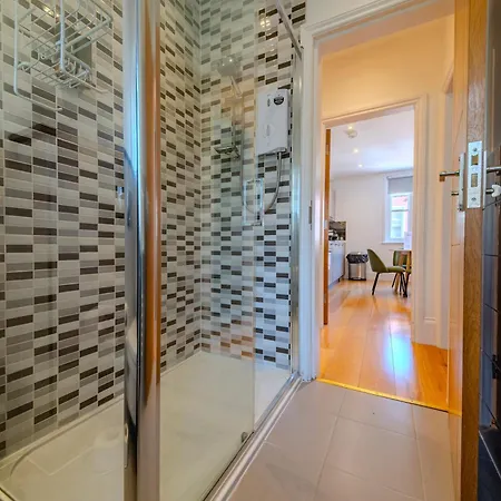 Soho - Piccadilly Circus Modern One Bedroom Flat