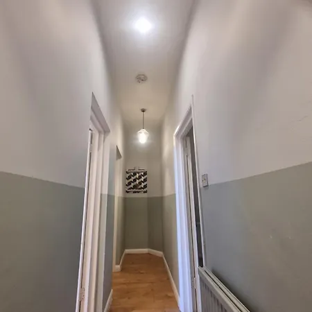 A1-1 Bed Ground Floor Flat In Elephant Castle Apartment London