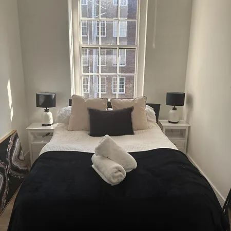 Queensway Dream, Hyde Park * London