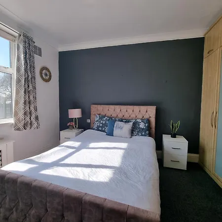4th Flr Fantastic 3 Bedroom Flat In W2-g15 London
