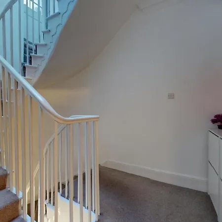 Homestay Charring Cross London, Prime Location *