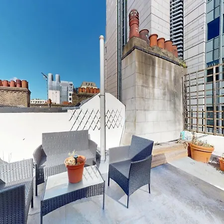 Homestay Charring Cross London, Prime Location London