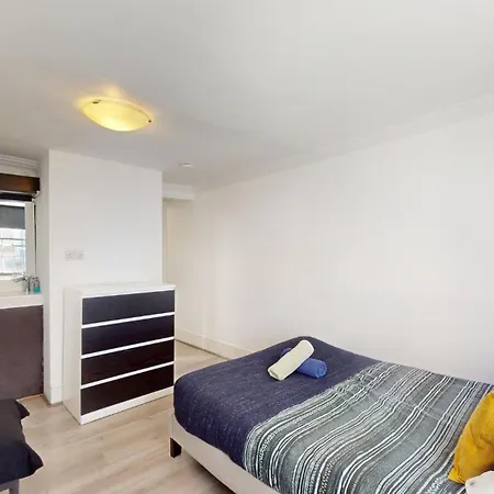 Charring Cross London, Prime Location * London