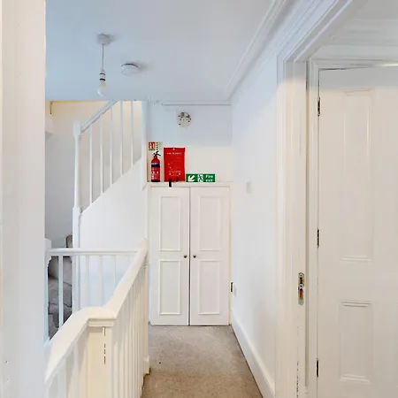 Charring Cross London, Prime Location Homestay