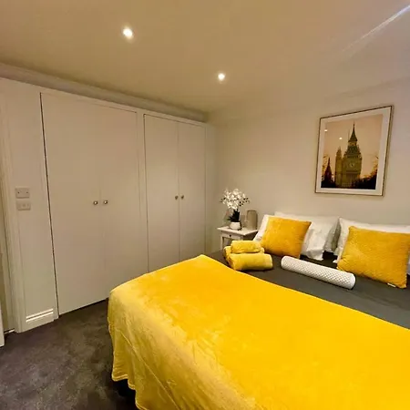 1 Bedroom Flat In Knightsbridge Apartment London