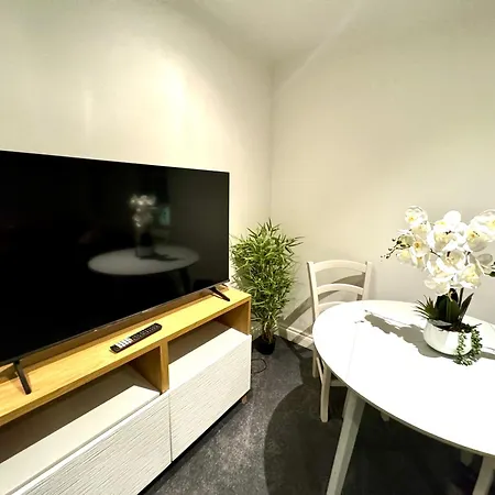 1 Bedroom Flat In Knightsbridge Apartment London