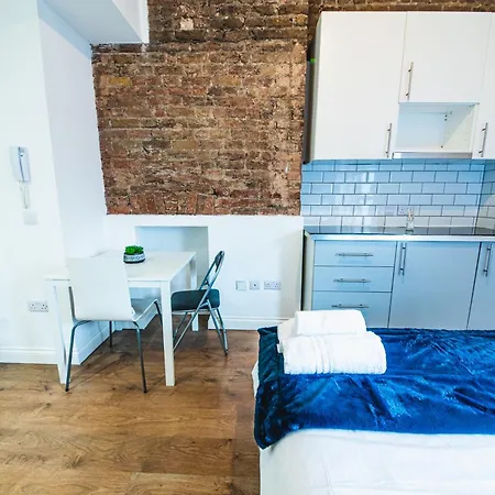 Blue Near Portobello Road Guest house London