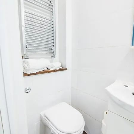 Guest house Blue Near Portobello Road London