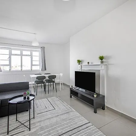 Amazing Location 3-bed In Paddington & Hyde Park Apartment