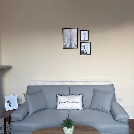Amanah - 2 Bed Iconic Abbey Road Zone 2 Apartment London