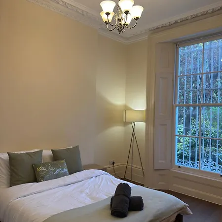 Apartment Amanah - 2 Bed Iconic Abbey Road Zone 2 *