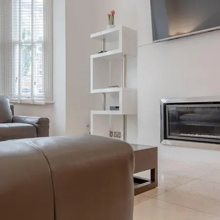 Bright Modern Large 1 Bed Flat In Battersea Clapham Junction * London