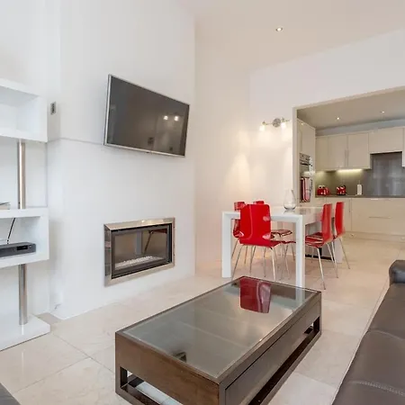 Bright Modern Large 1 Bed Flat In Battersea Clapham Junction Apartment *