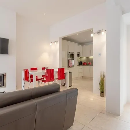 Bright Modern Large 1 Bed Flat In Battersea Clapham Junction * London