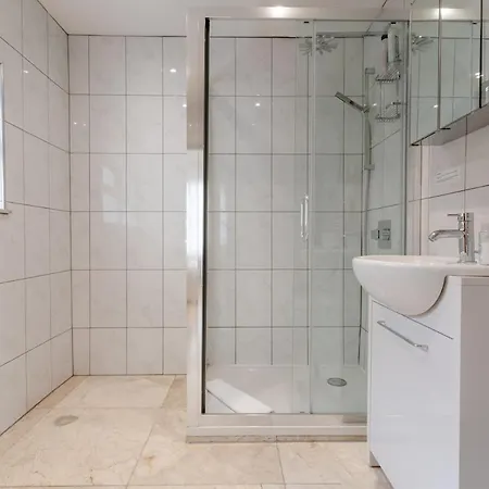 Apartment Bright Modern Large 1 Bed Flat In Battersea Clapham Junction