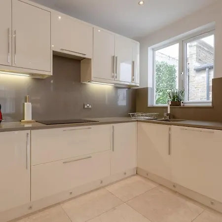 Apartment Bright Modern Large 1 Bed Flat In Battersea Clapham Junction *
