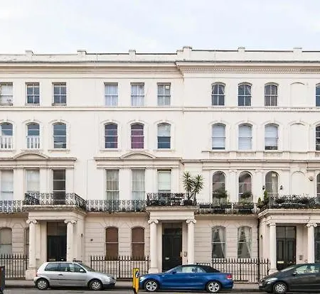 Modern Flat On Charming Warwick Avenue London