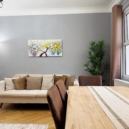 Kai's Place In Finchley - 3 Double Beds, Ideal For Families アパート *