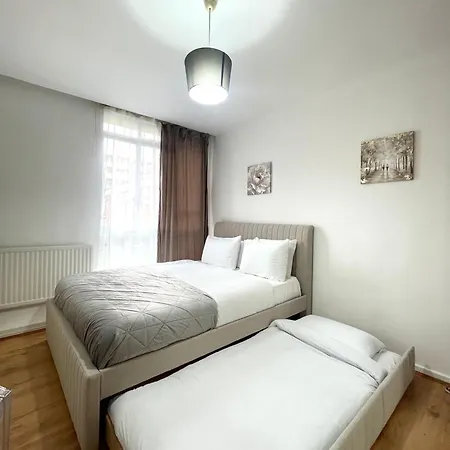 6 Beds *