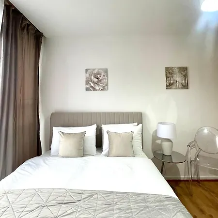 6 Beds