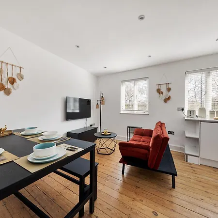 Bright & Stylish Near Islington & Camden Apartment *