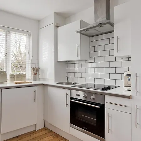 Bright & Stylish Near Islington & Camden London
