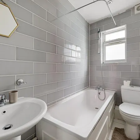 Bright & Stylish Near Islington & Camden