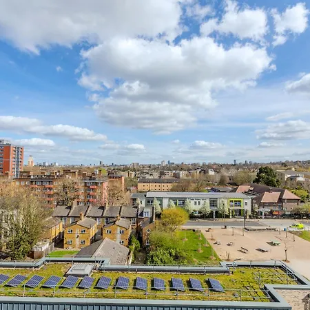 Magnificent New Cross 2br Penthouse With Balcony And Views Apartment London