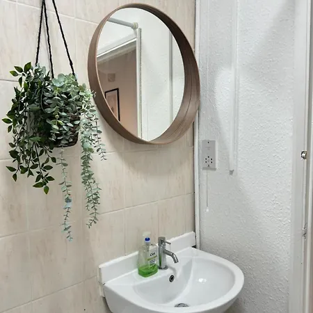 Comfy & Well-located 2br - Walthamstow * Londres